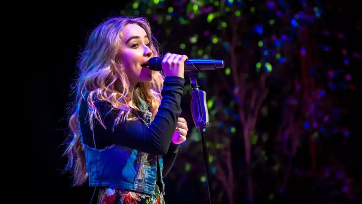 Stunning MTV VMA's 2023 Performance By Sabrina Carpenter